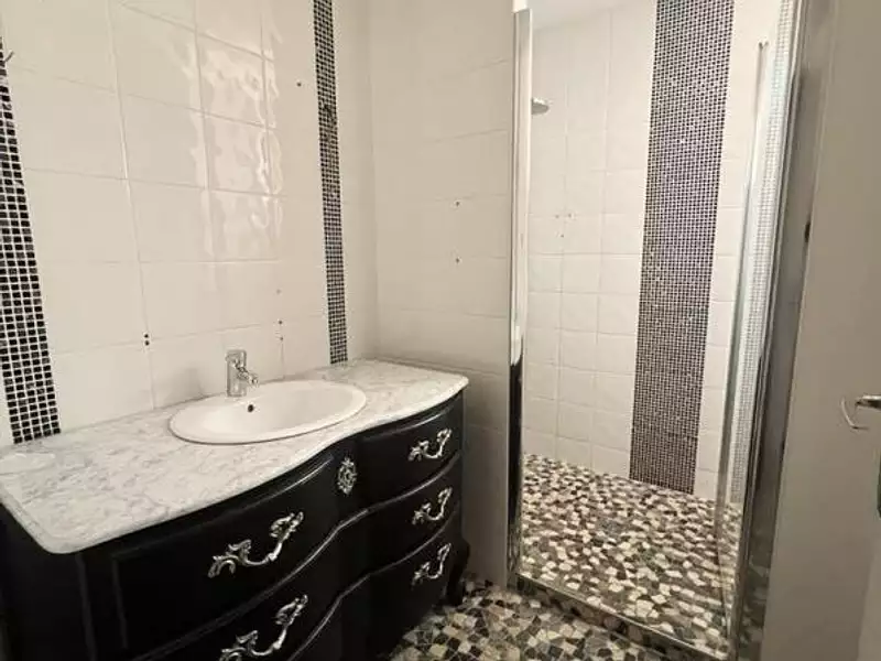 Maison, 377 m²