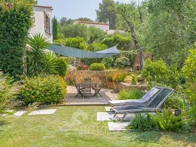 Maison, 220 m²