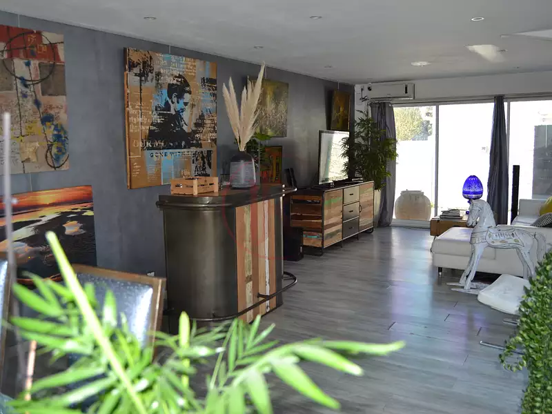 Maison, 200 m²