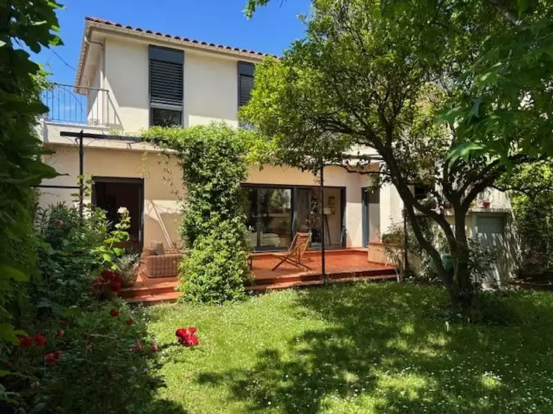 Maison, 255 m²