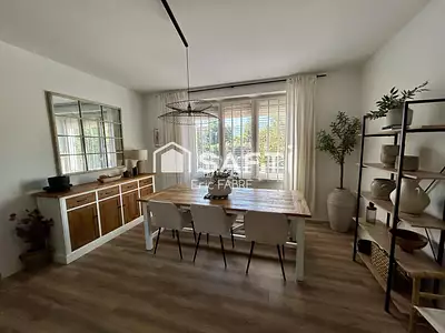 Maison, 166 m²