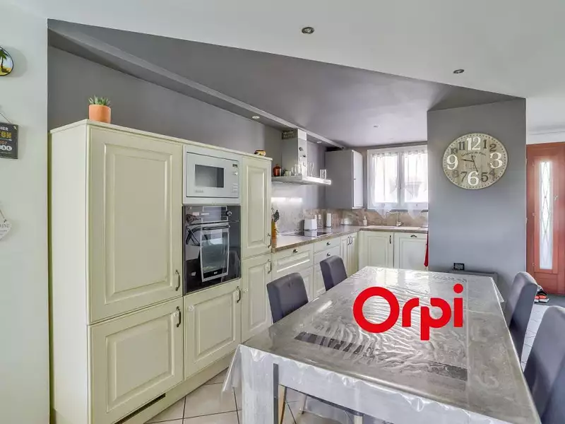 Maison, 102 m²
