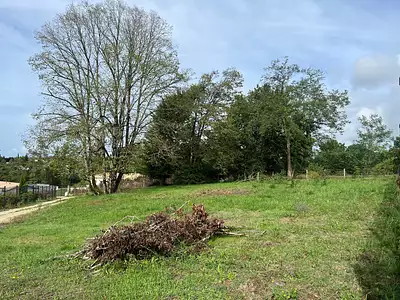 Terrain, 688 m²