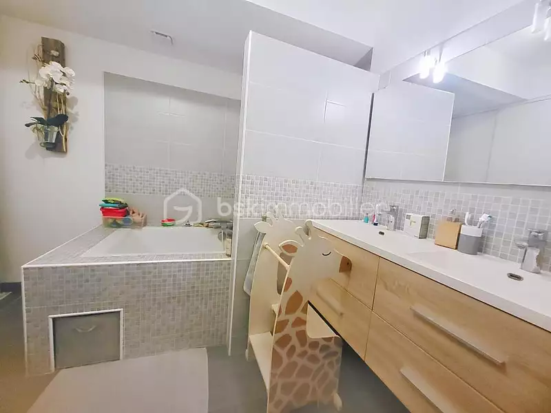 Maison, 191 m²