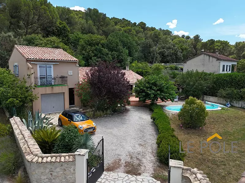 Maison, 168 m²