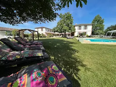 Maison, 825 m²