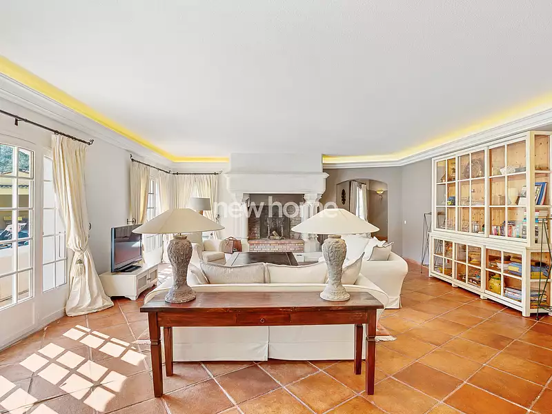 Maison, 270,24 m²