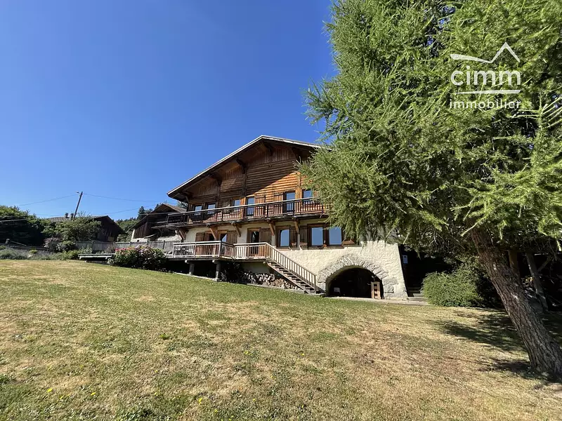 Maison, 240 m²