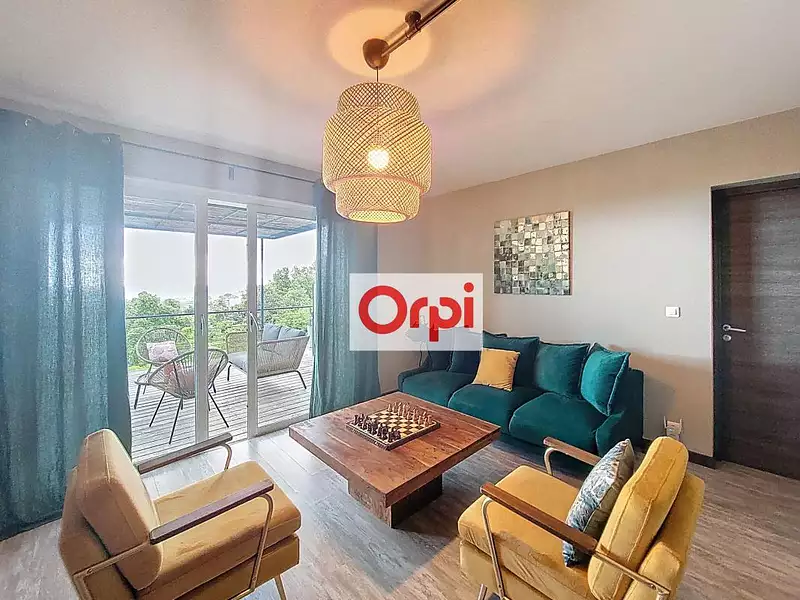 Maison, 235 m²