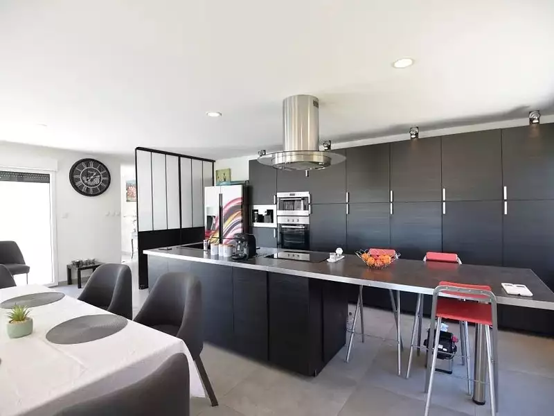 Maison, 180 m²