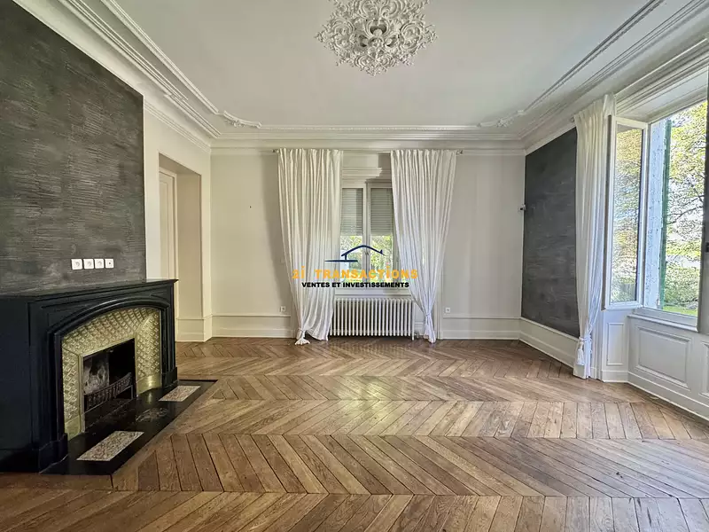 Maison, 285 m²
