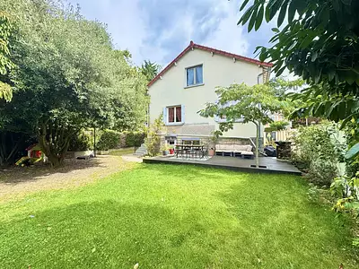 Maison, 136,7 m²
