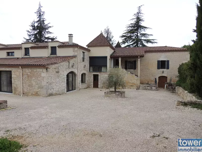 Maison, 250 m²
