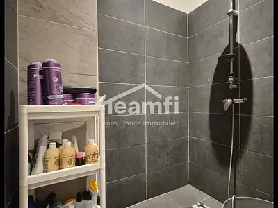 Immeuble, 700 m²