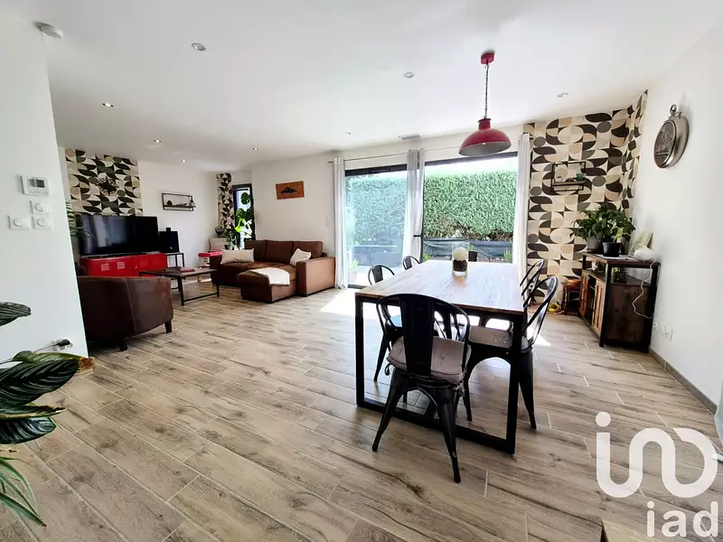Maison, 99 m²