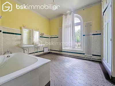 Maison, 305 m²