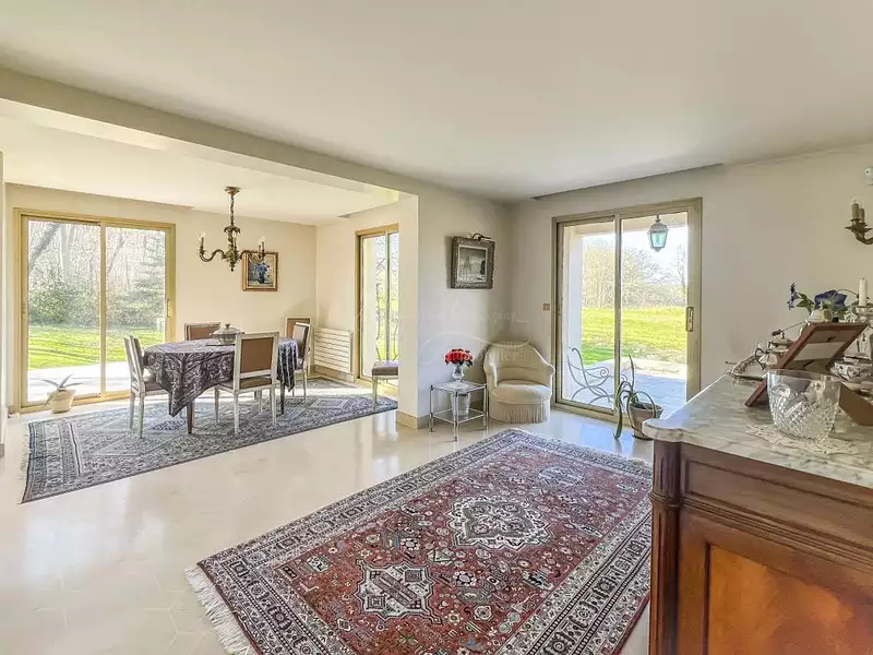 Maison, 254 m²
