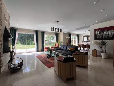 Maison, 260 m²