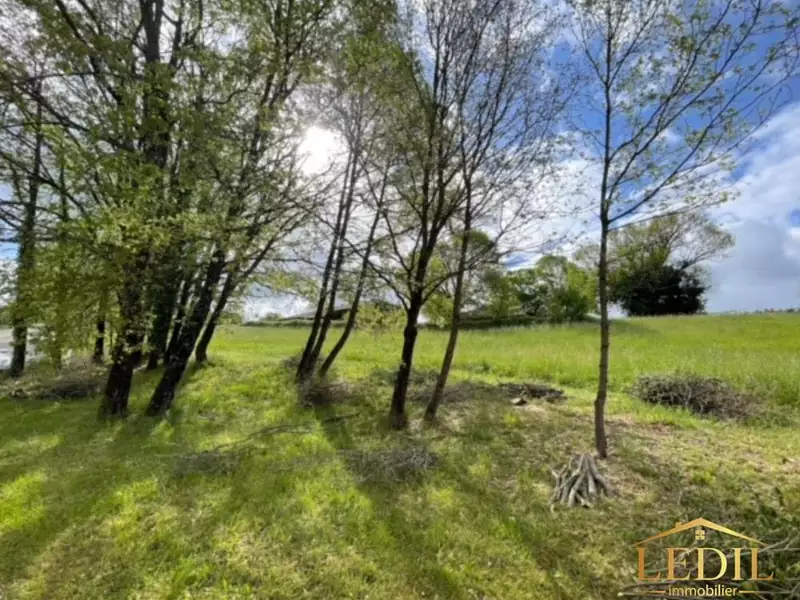 Terrain, 1 166 m²