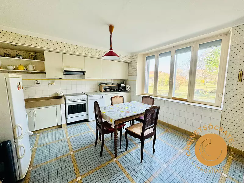 Maison, 260 m²