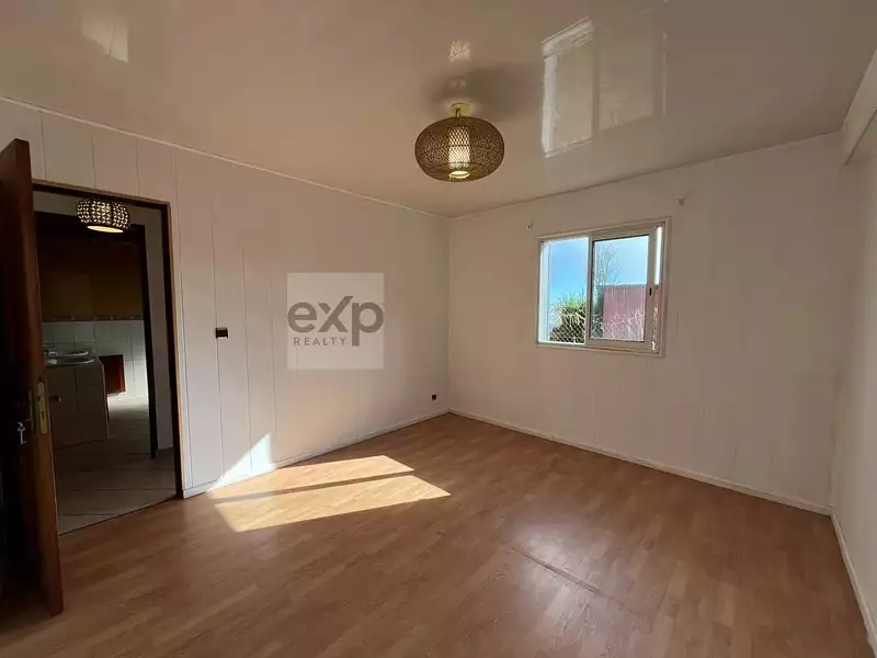 Maison, 230 m²
