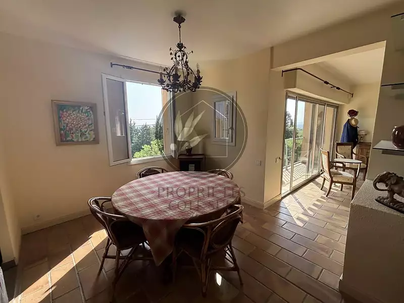 Maison, 132 m²