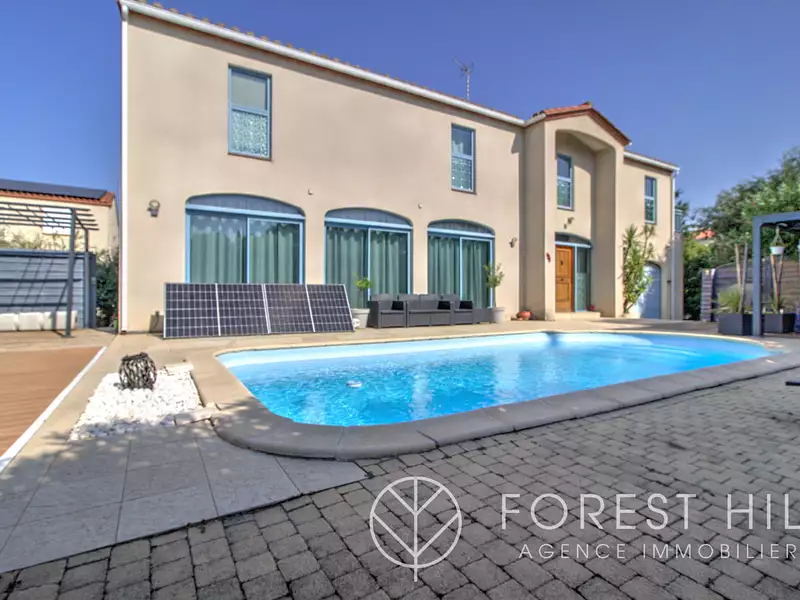 Maison, 174 m²