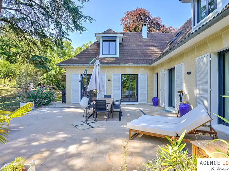Maison, 300 m²