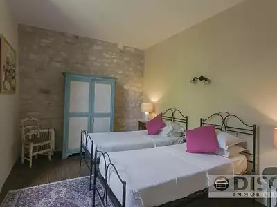 Maison, 331 m²