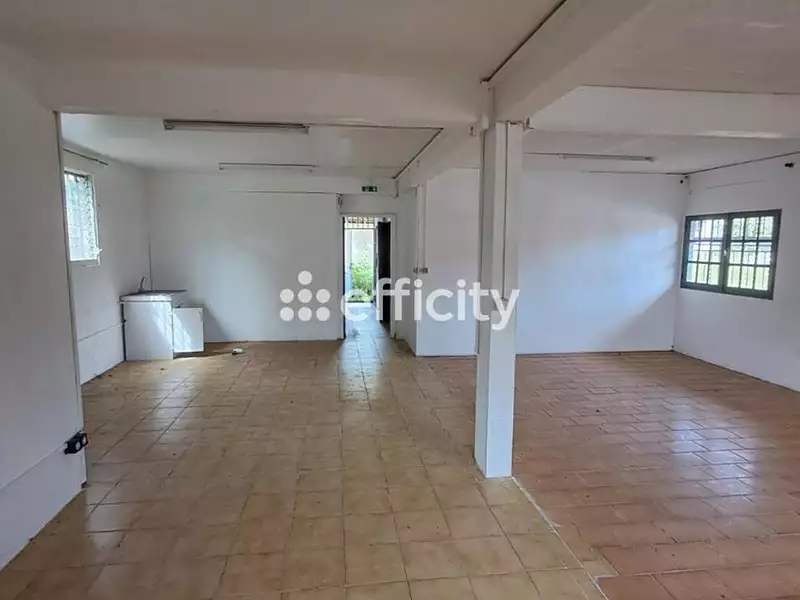 Immeuble, 350 m²