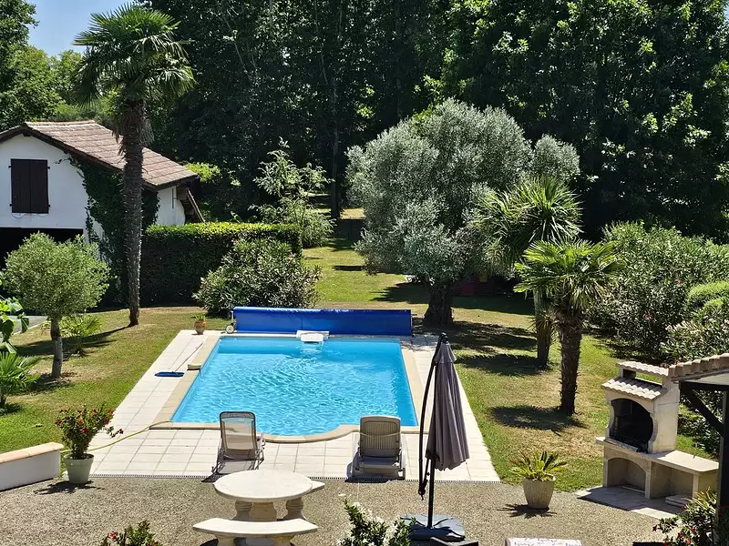Maison, 169 m²