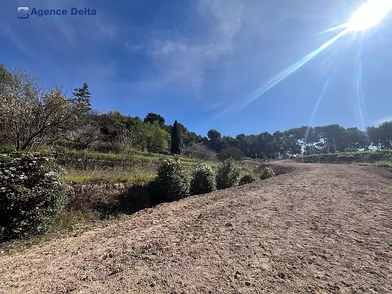 Terrain, 1 709 m²