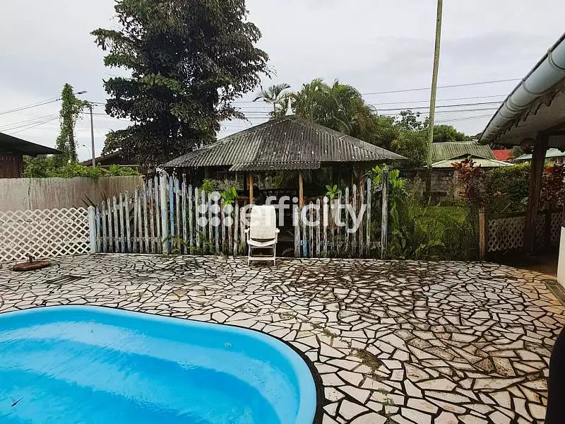 Maison, 283 m²
