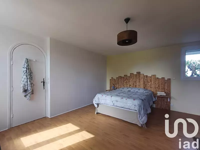 Maison, 196 m²