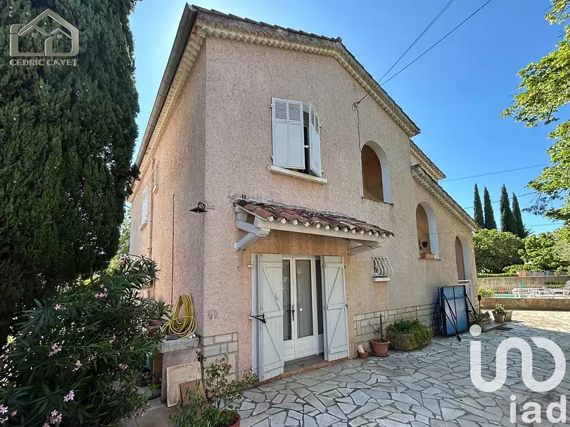 Maison, 305 m²