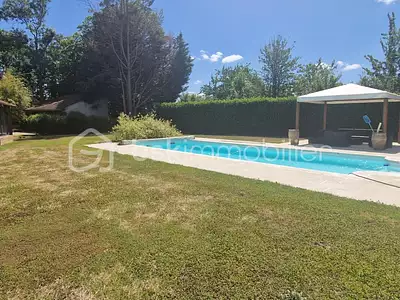 Maison, 370 m²