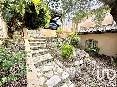 Maison, 221 m²