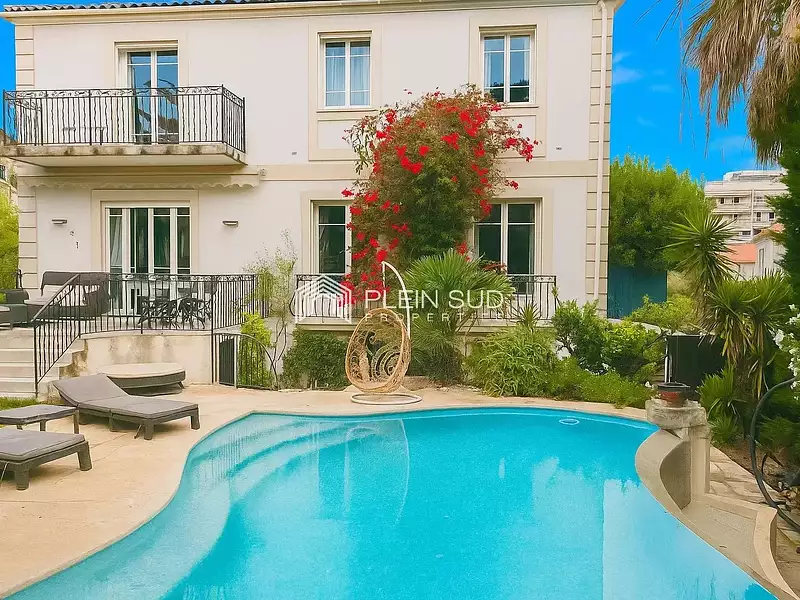 Maison, 270 m²