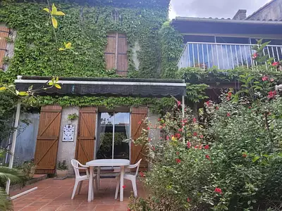 Maison, 240 m²