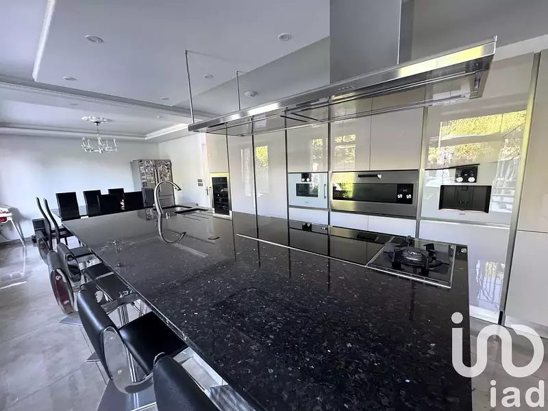 Maison, 327 m²