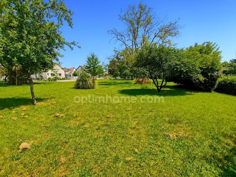 Terrain, 2 110 m²