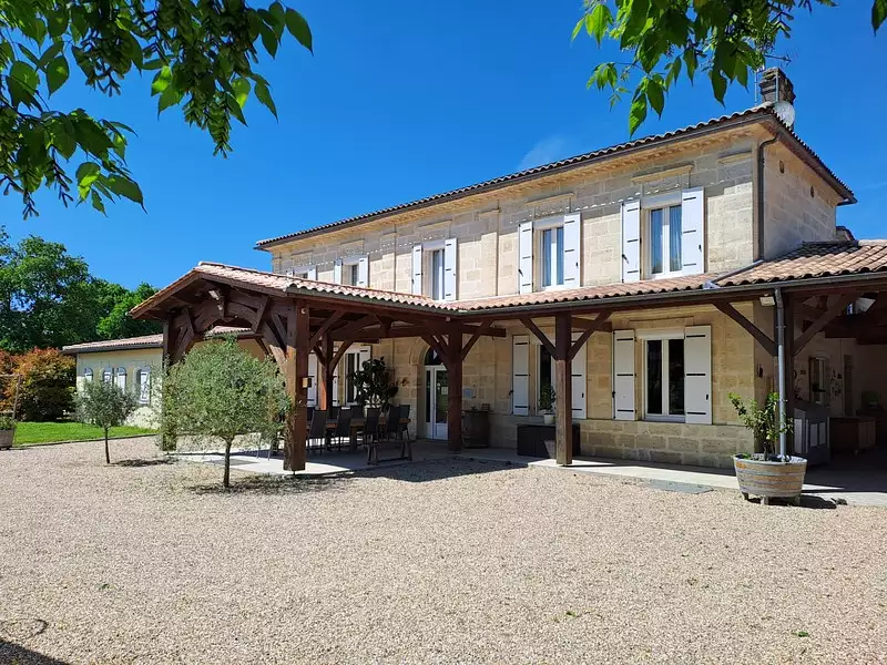 Maison, 323 m²