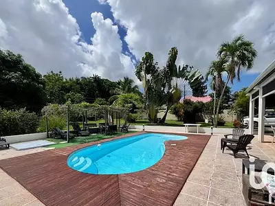 Maison, 226 m²