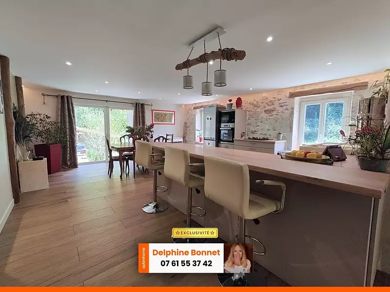 Maison, 169 m²