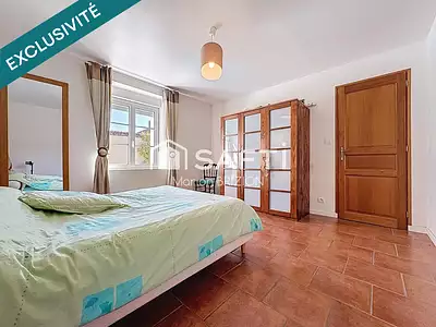 Maison, 226 m²