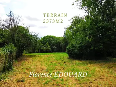 Terrain, 2 373 m²