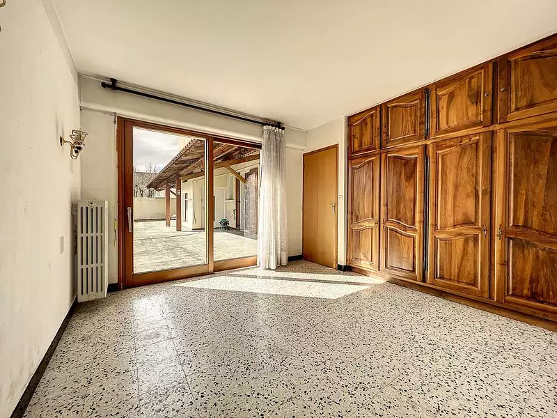 Immeuble, 1 050 m²