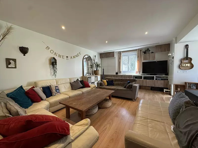 Maison, 186 m²