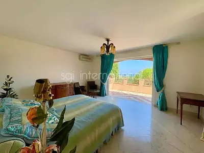 Maison, 350 m²