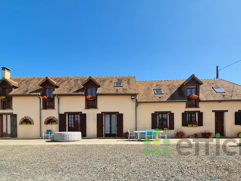 Maison, 180 m²